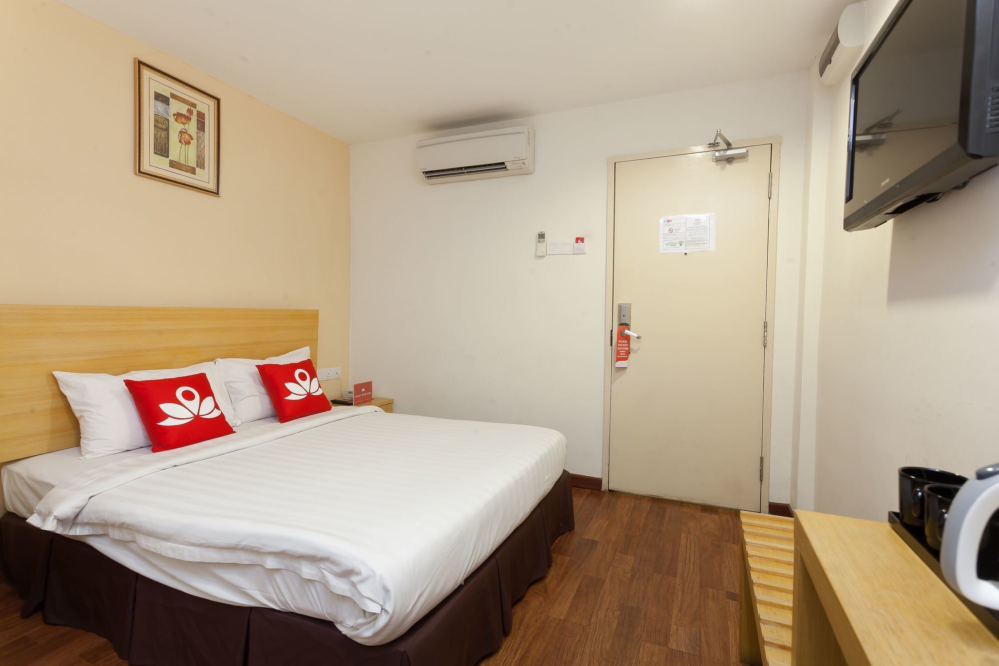 Zen Rooms Opposite Ymca Куала-Лумпур Экстерьер фото