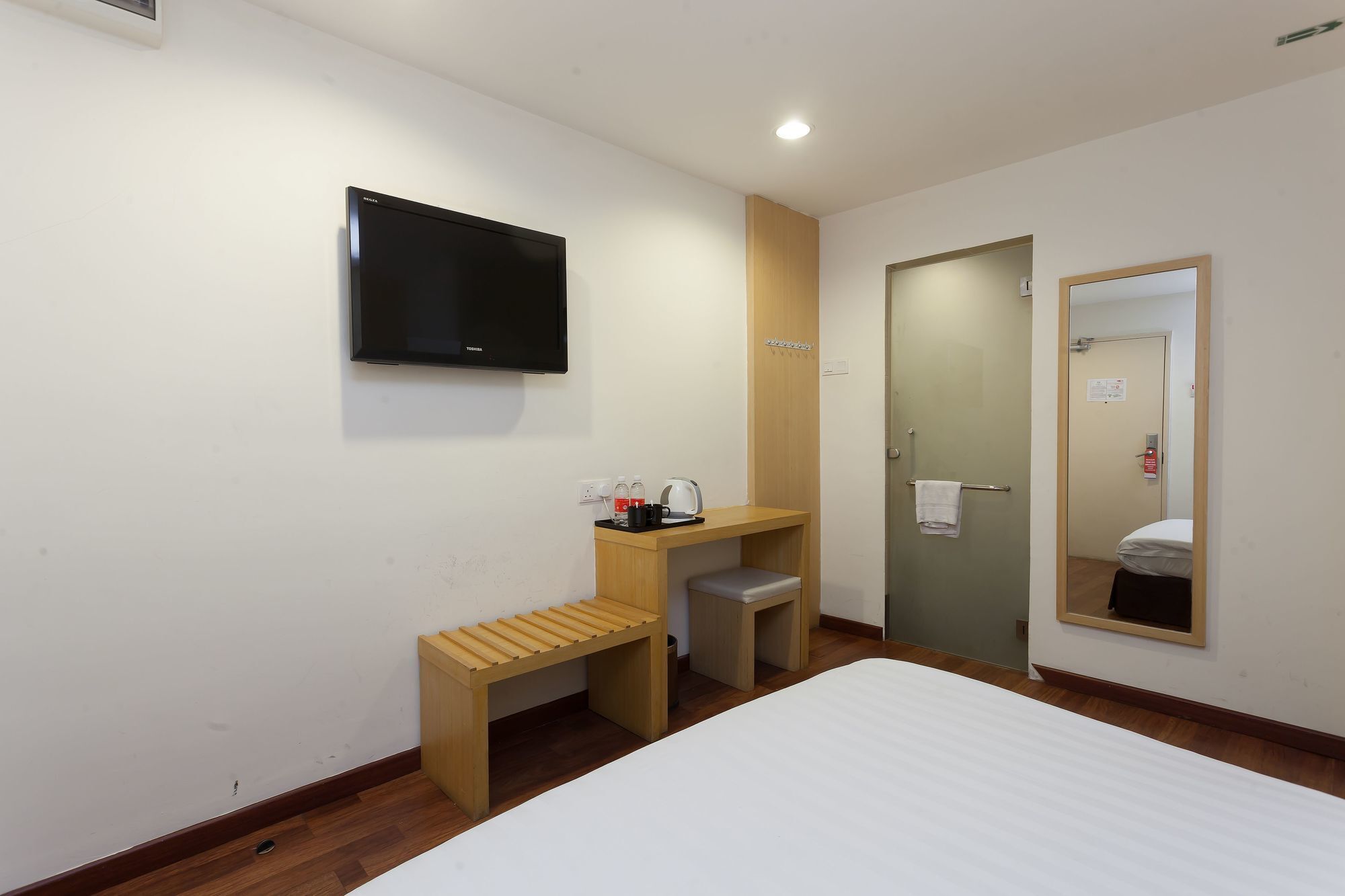 Zen Rooms Opposite Ymca Куала-Лумпур Экстерьер фото